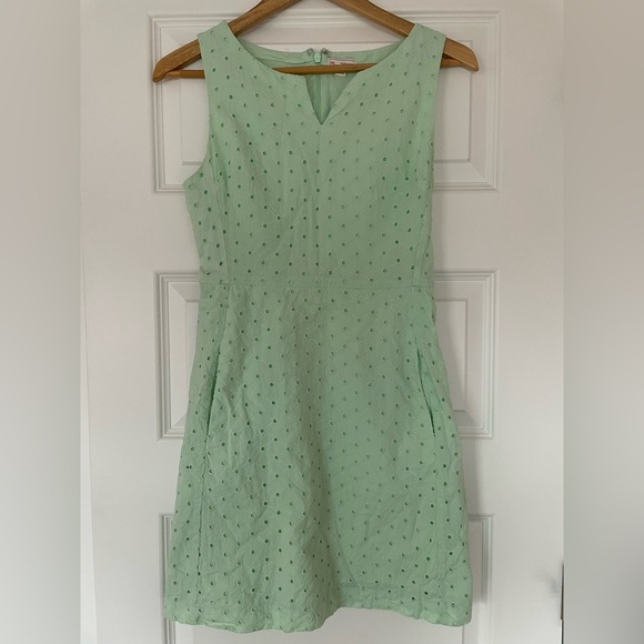 GAP Dresses & Skirts - Gap Mint Green Eyelet Shift Sleeveless Dress size 0